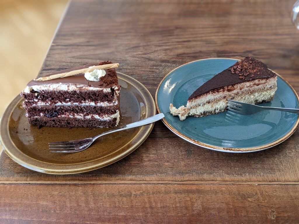 ソフィアのカフェで食べたヴィーガンケーキ