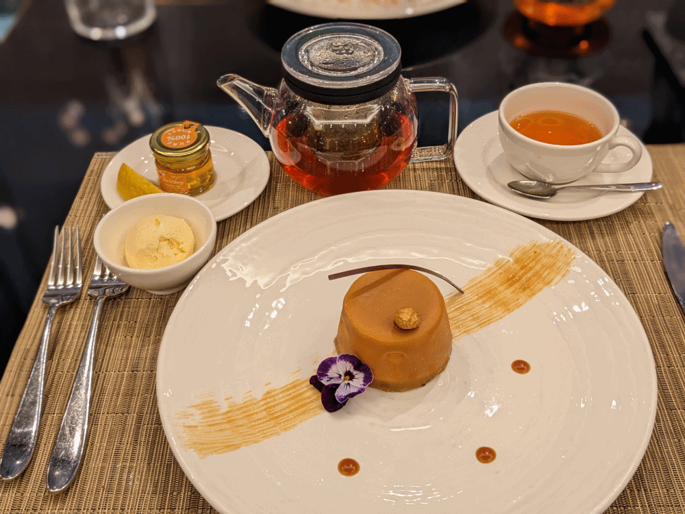 インターコンチネンタルソフィアのキャラメルケーキ