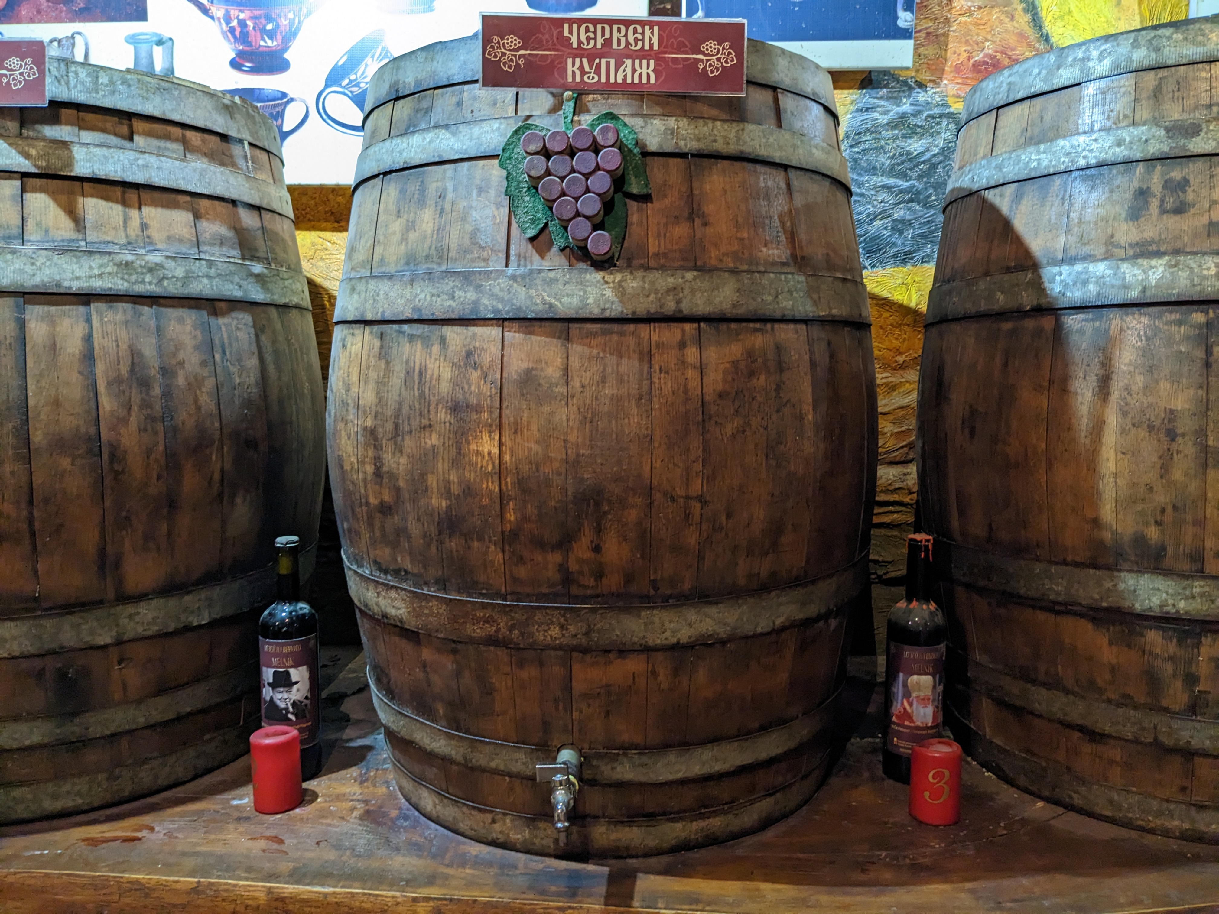 メルニックワインミュージアムにあるワインの樽