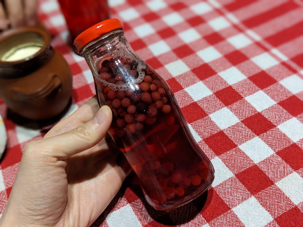 黒スグリの瓶入りジュース