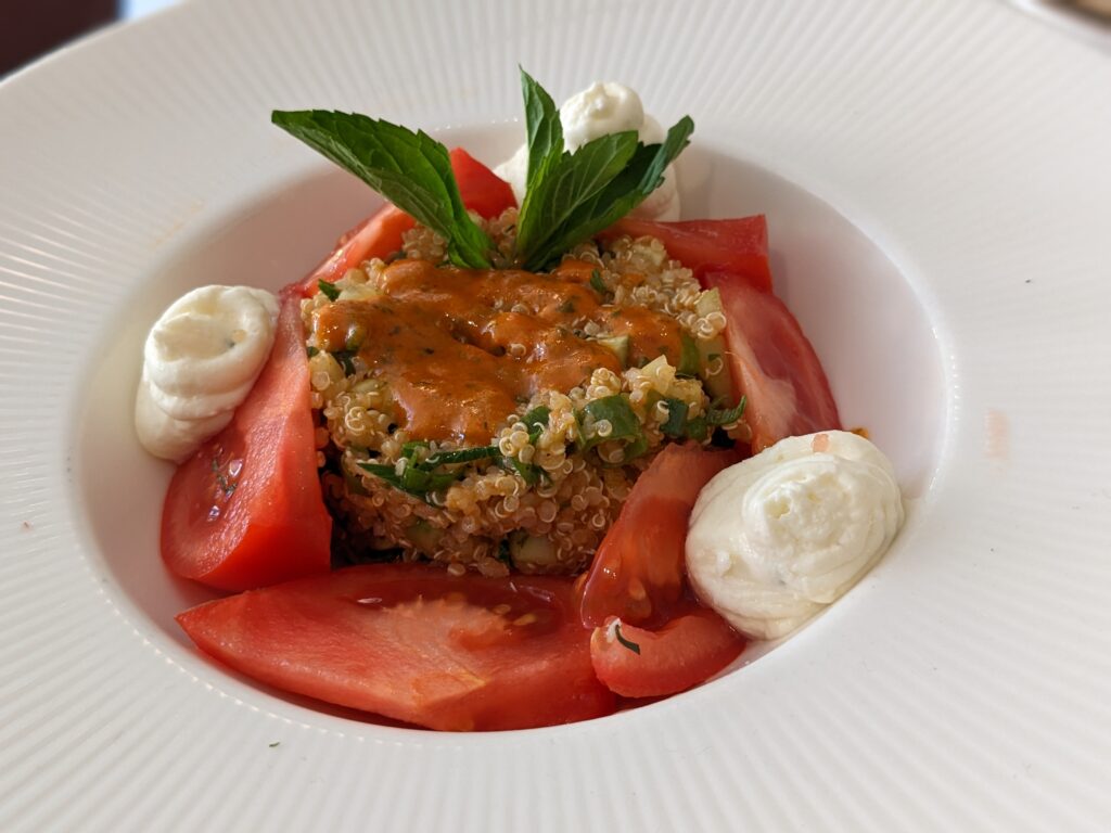 プロブディフのレストランで食べたトマト料理