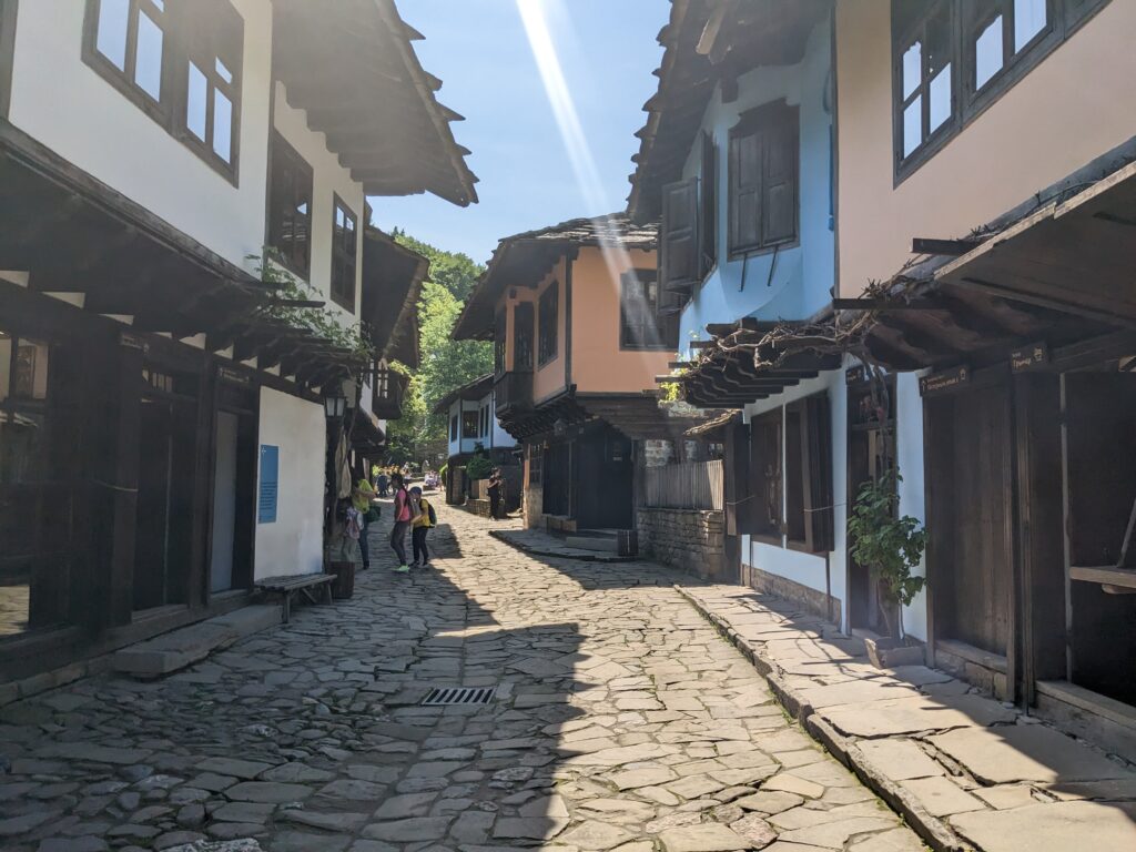 エタル博物館・光が差し込む石畳の路地