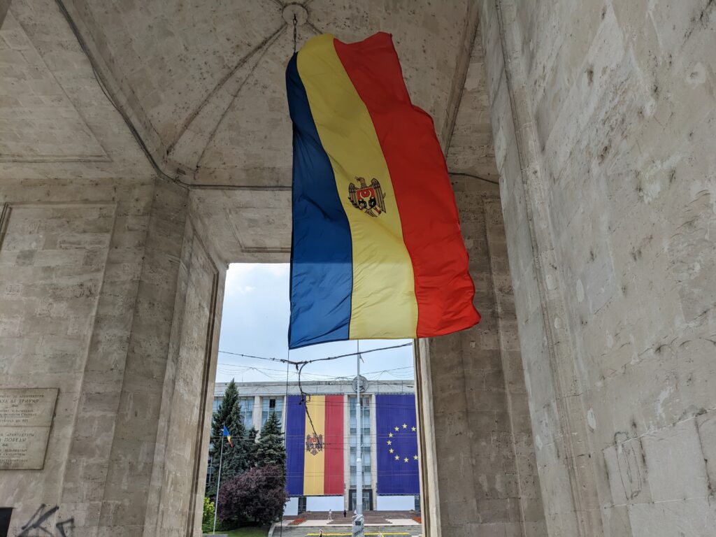 モルドバの国旗