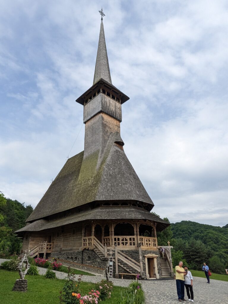 ブルサナ修道院全景