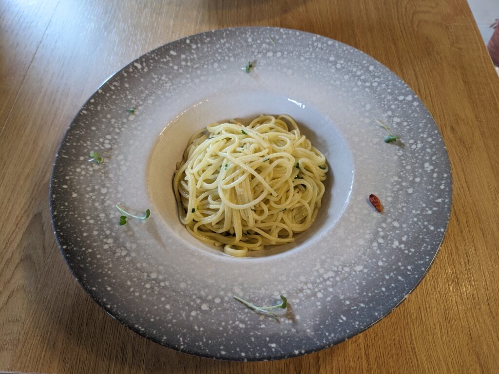 見た目だけは満点のパスタ