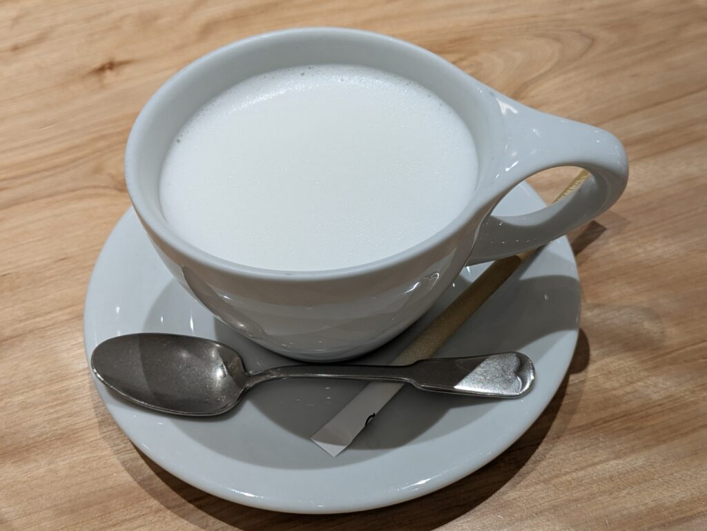 よつ葉ミルクプレイスホットミルク