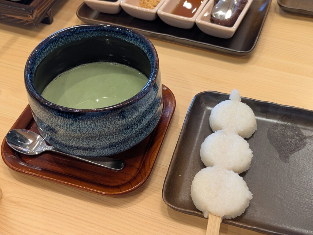 おかげ庵抹茶オレと五平餅