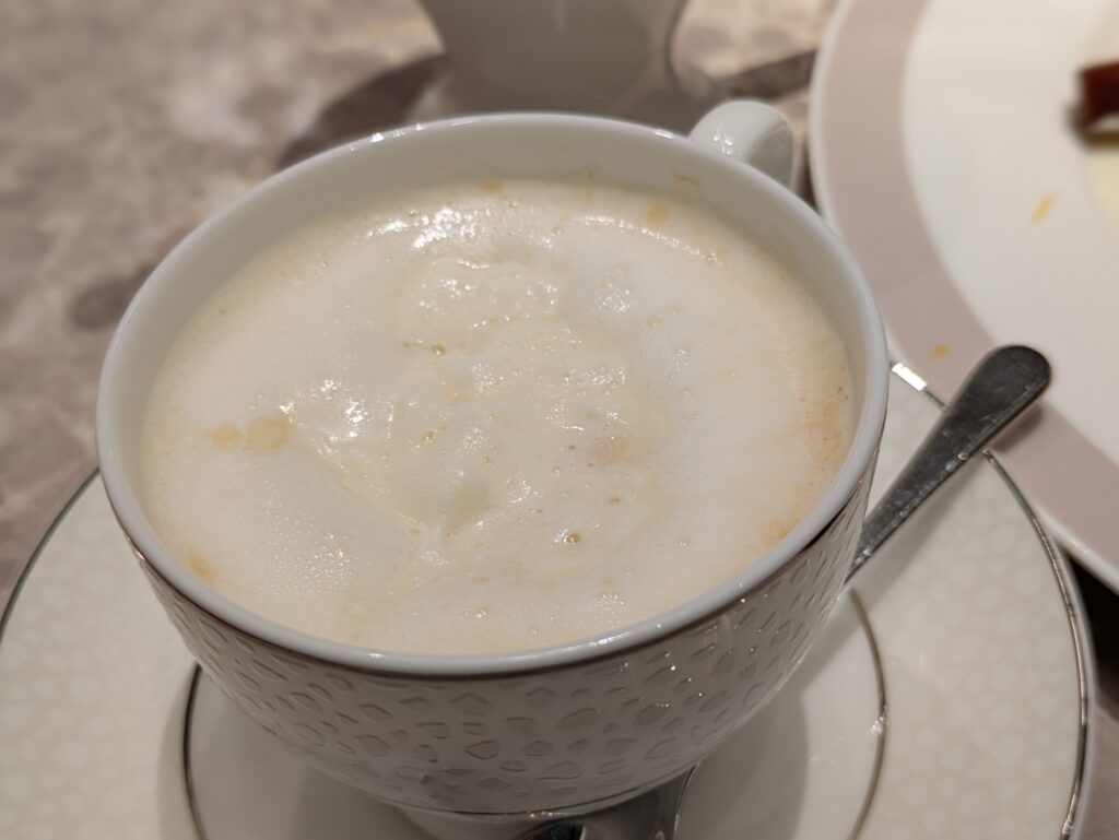 CAFE VAVA極上ロイヤルミルクティー