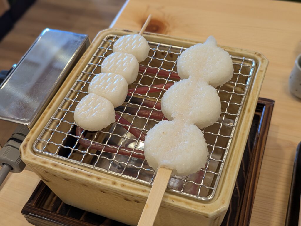 おかげ庵五平餅と団子