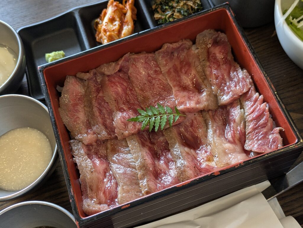 焼肉いのうえランチ和牛ひつまぶし
