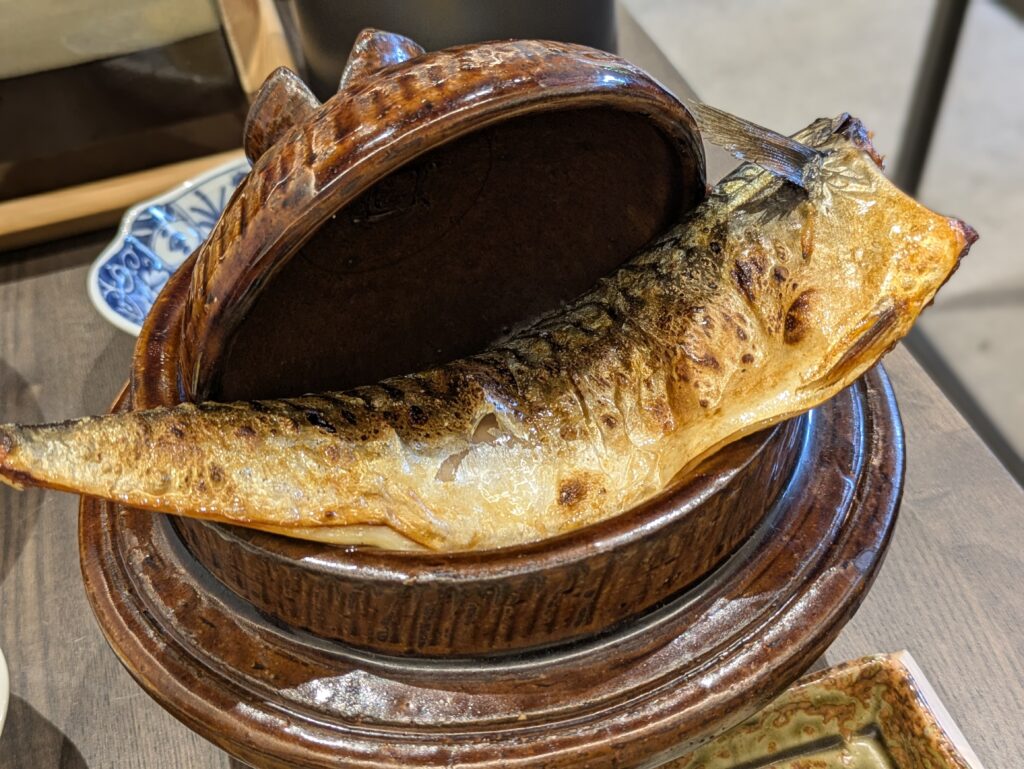 蓼科山鯖のひつまぶし定食接写