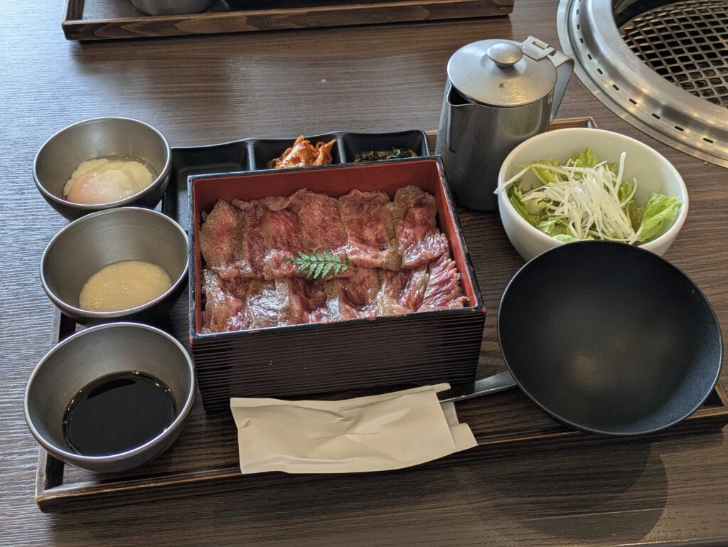 焼肉いのうえランチ和牛ひつまぶし御前