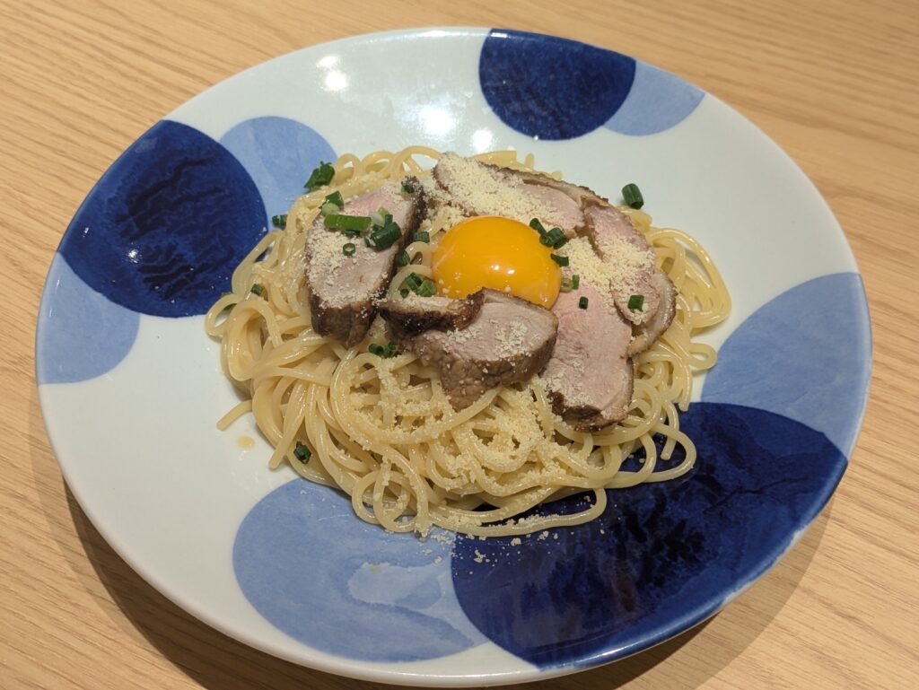 合鴨とアスパラのカルボナーラ鎌倉パスタ