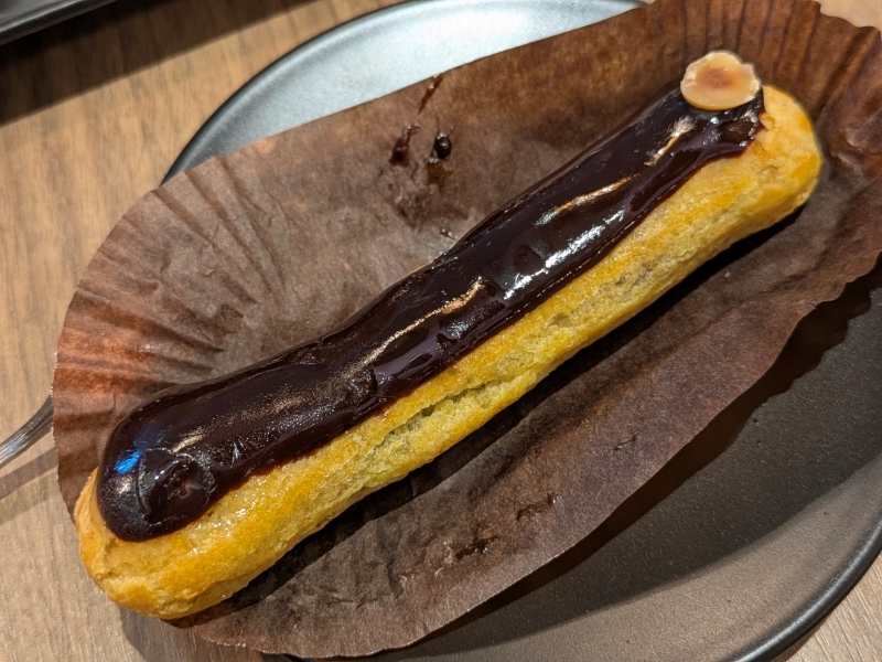 メゾンカイザーチョコエクレア