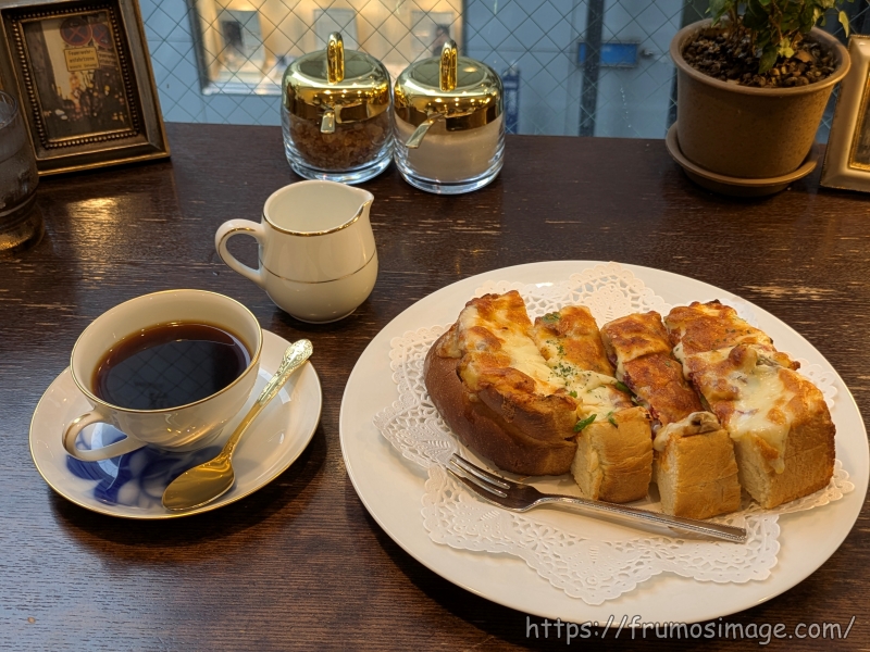 珈琲貴族エジンバラコーヒーとピザトースト