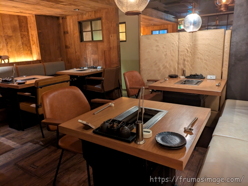 ラム焼肉らむね店内